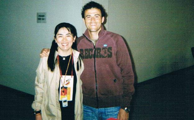 Yuriko Saeki, junto a Luis Enrique, en una foto de archivo. 