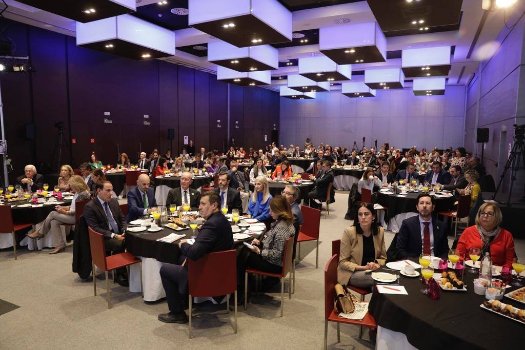 Encuentro coloquio con Patricia del Pozo, consejera de Desarrollo Educativo y Formación de la Junta