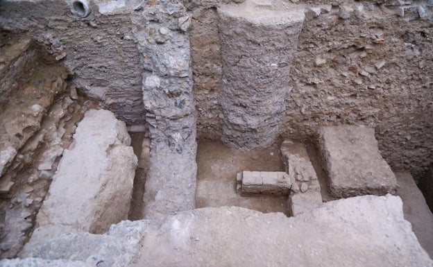 Detalle de los restos de la barbacana medieval encontrada en los sondeos de los terrenos del Neoalbéniz.