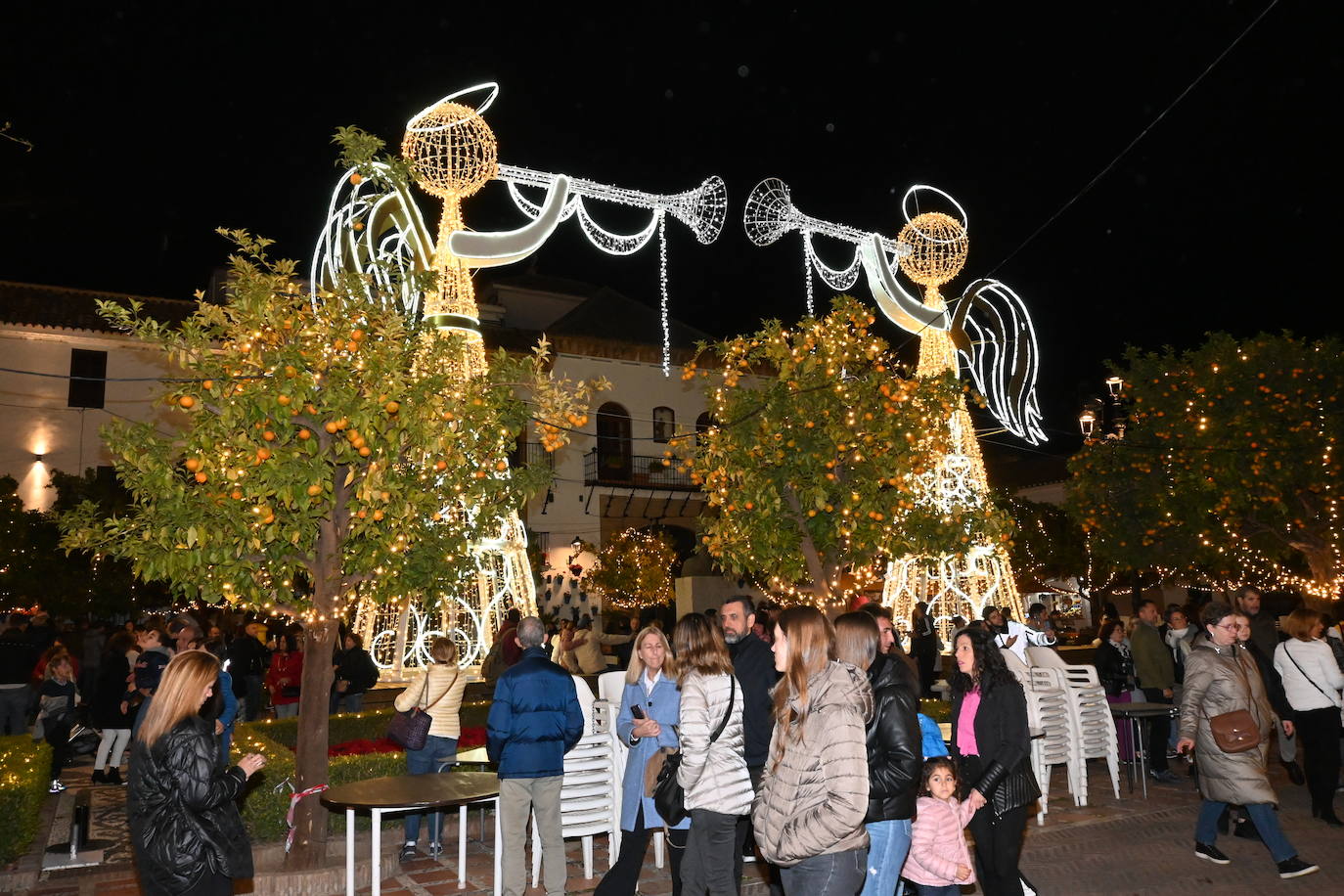 Los hermanos Morente apadrinan el multitudinario acto de inauguración. 