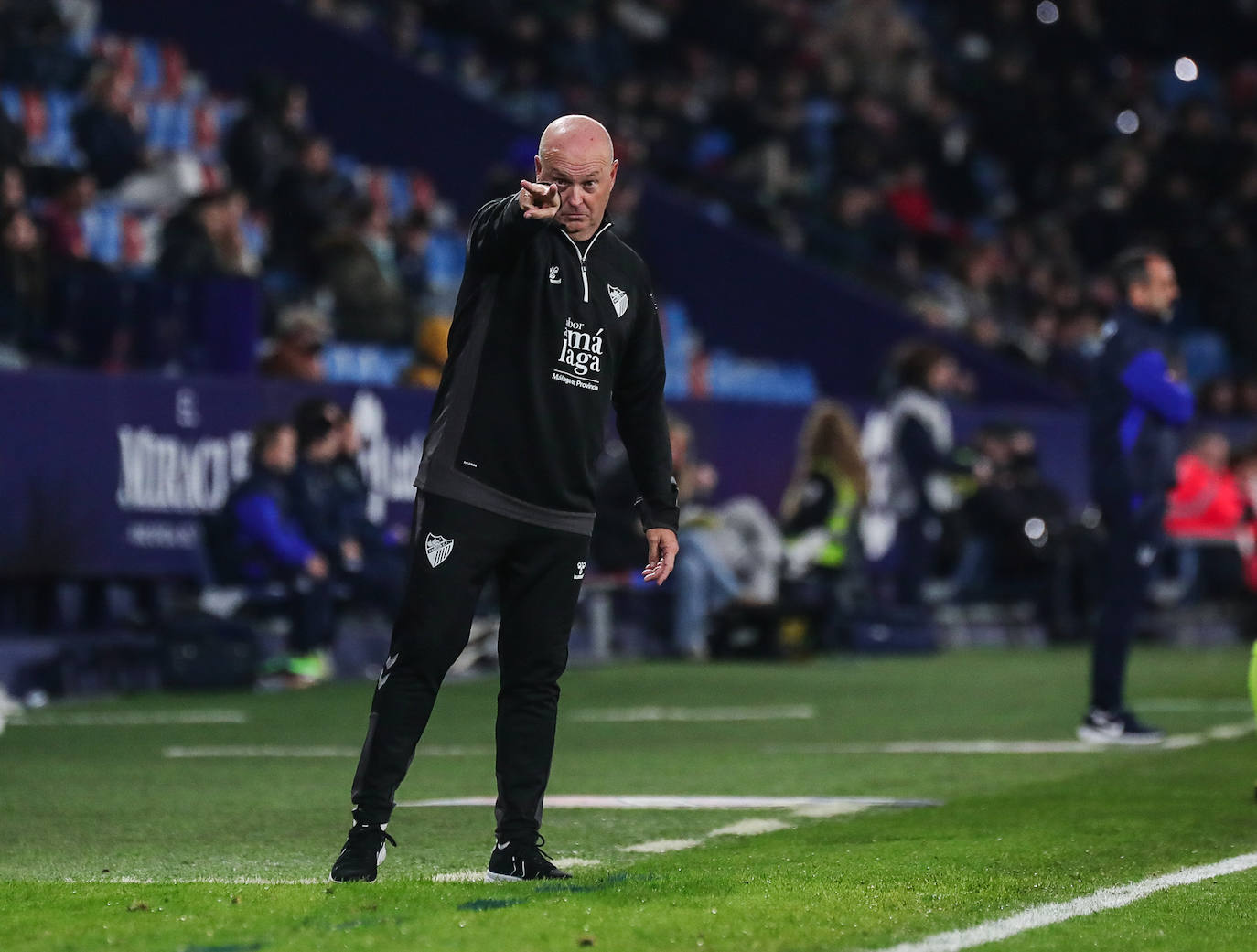 Derrota del Málaga en su visita al Levante. 