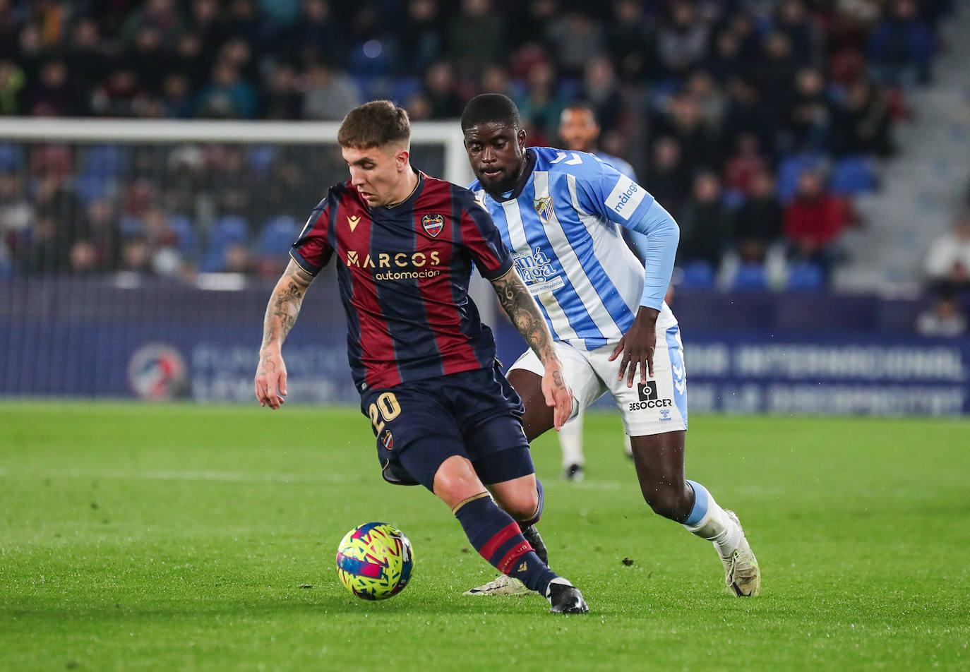 Derrota del Málaga en su visita al Levante. 