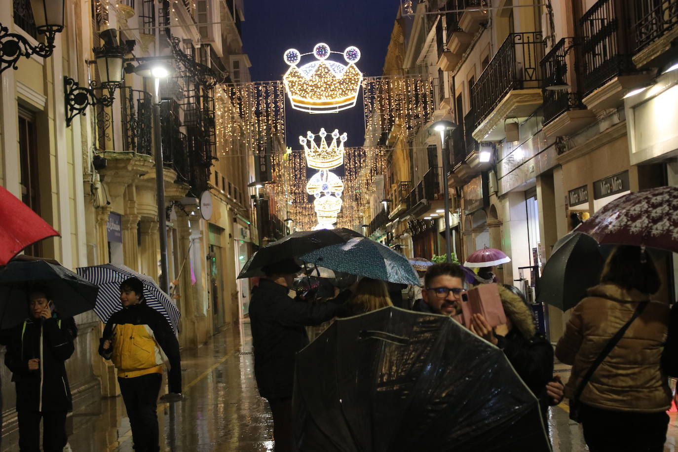 El Ayuntamiento destina casi 117.000 euros a su instalación y vuelve a apostar por puntos selfies en la plaza de España y Blas Infante
