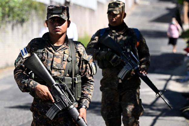 Los controles militares en Soyapango han sido una constante durante estos días.