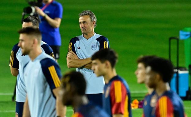 Luis Enrique, en el último entrenamiento antes de medirse a Marruecos.