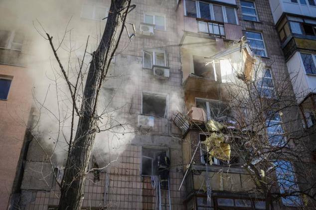 Fotos: Ucrania bombardea un mercado en Donetsk