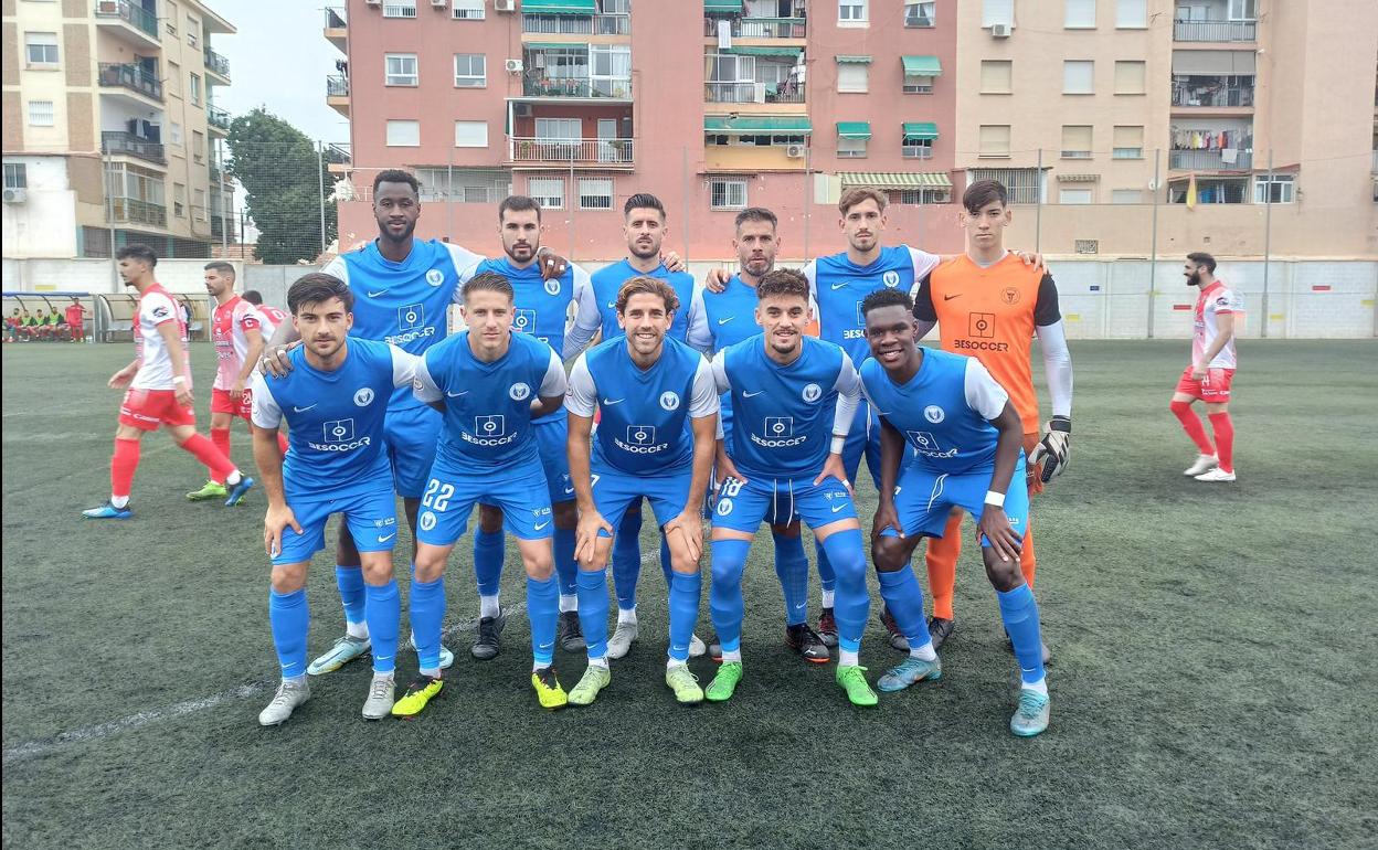 Una alineación de El Palo.