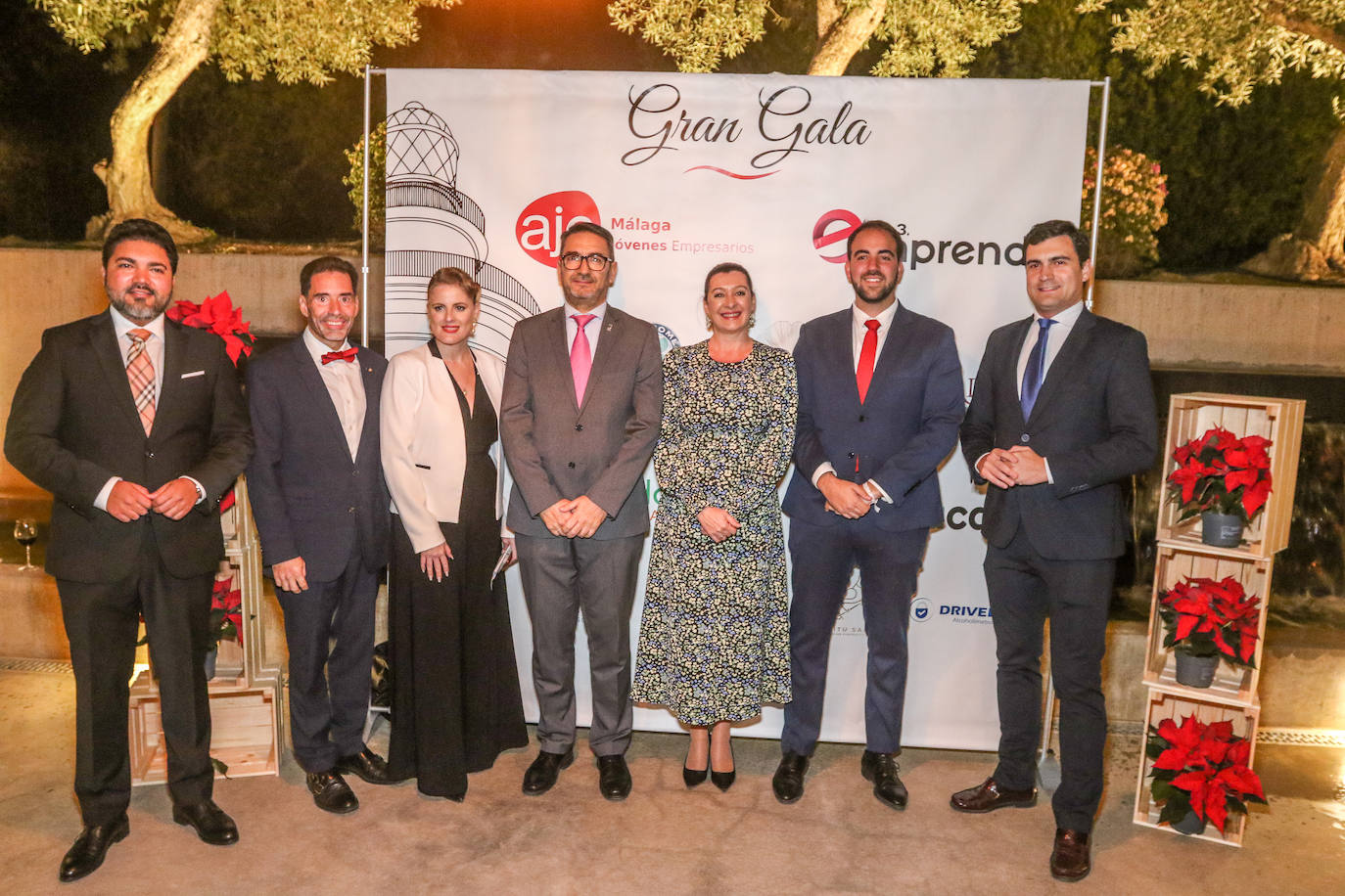 Ricardo Nandwani, Alberto de Azevedo, Princesa Sánchez, Carlos García Giménez, Esperanza González, José González y Antonio Ramírez. 