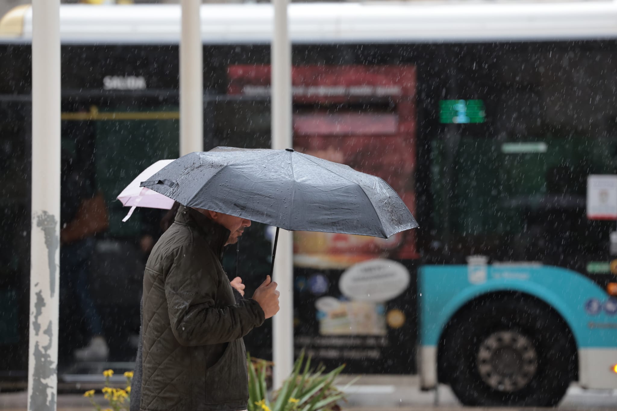 Aemet mantiene este viernes aviso por fuertes lluvias en la provincia