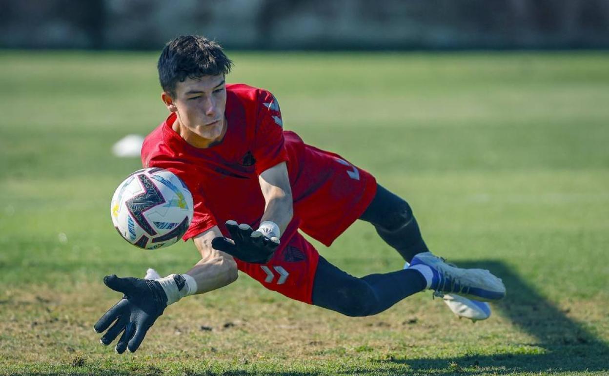 Carlos López, en un entrenamiento con el Málaga. 