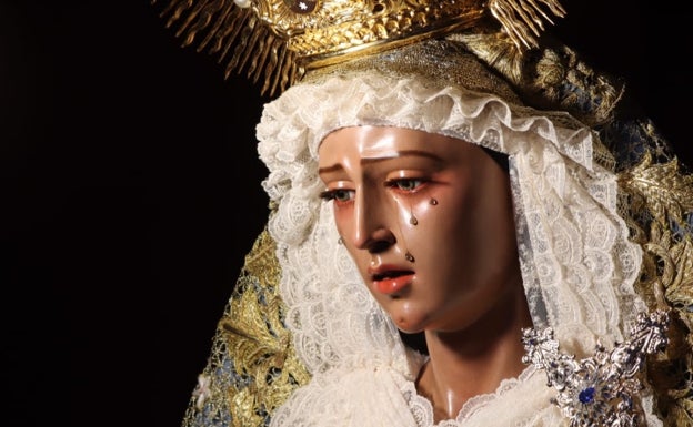 Rostro de la Virgen de los Ángeles de El Palo. 