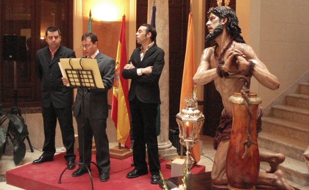 El Cristo de Llagas y Columna, en día de su presentación. 