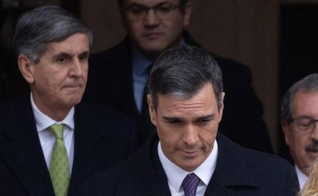 Pedro Sánchez y Pedro González-Trevijano