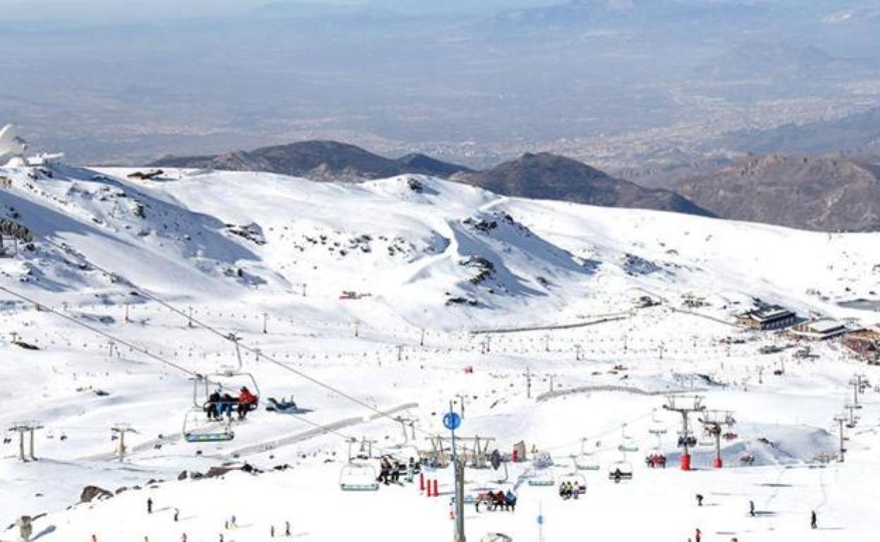 Localizan muerto en Sierra Nevada a un joven bielorruso, tercer fallecido en cuatro días