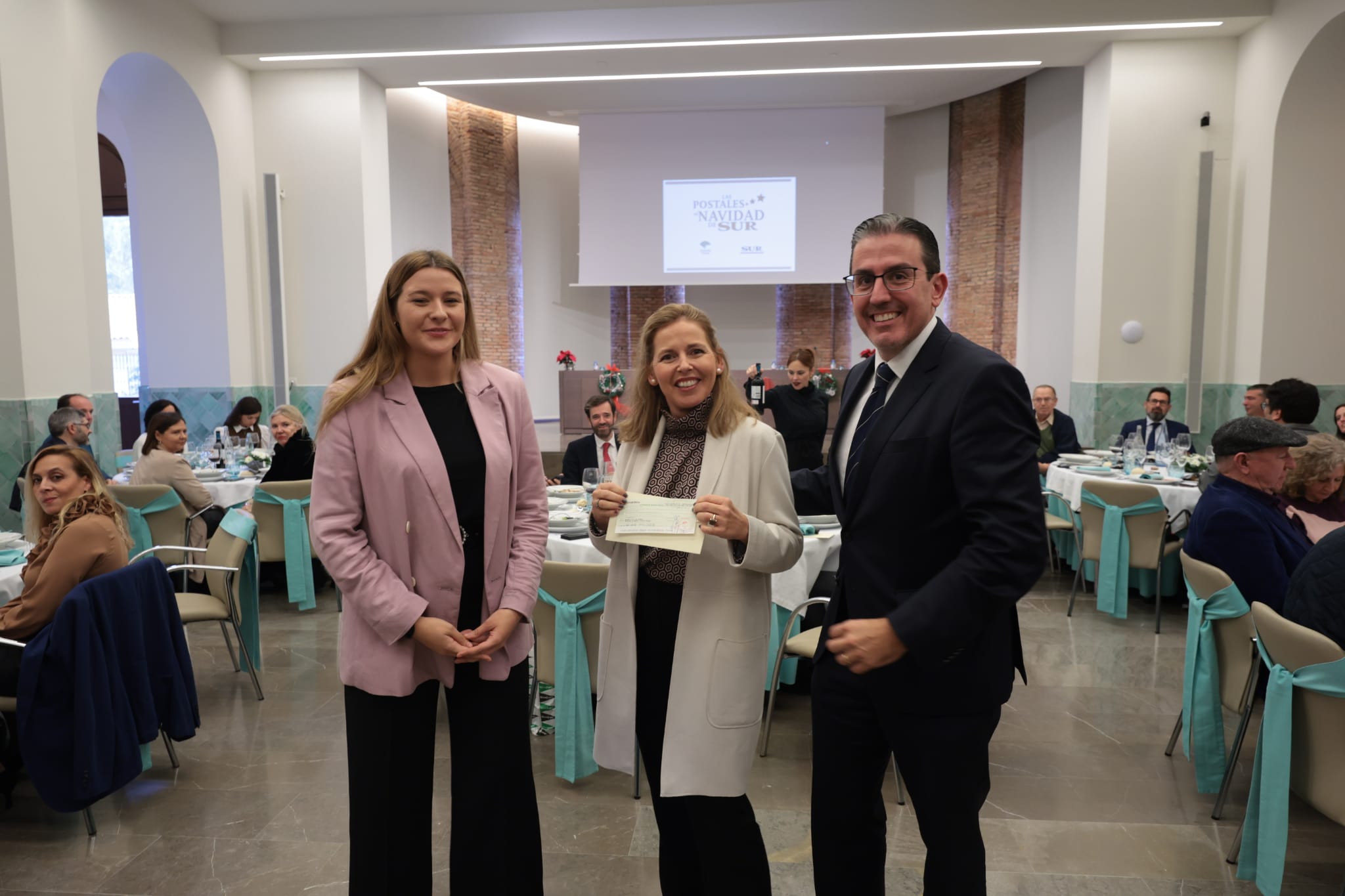 SUR y la Fundación Unicaja celebran su tradicional acto navideño de entrega de donativos a una docena de colectivos sociales