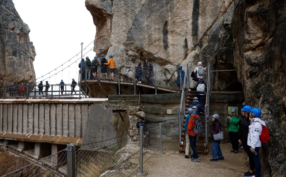 Primera jornada de reapertura en el Caminito del Rey.