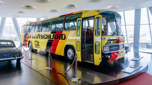 La réplica del 0 302 de la selección alemana, expuesta en el Museo Mercedes Benz