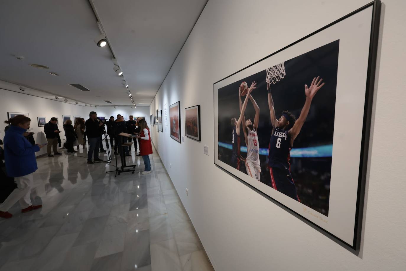 La exposición reúne lo más destacado del 2022 y un tributo a los veteranos fotógrafos Eugenio Griñán y Pepe Ponce