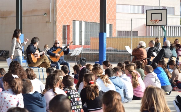 Imagen principal - La música como impulsora del recuerdo y la educación