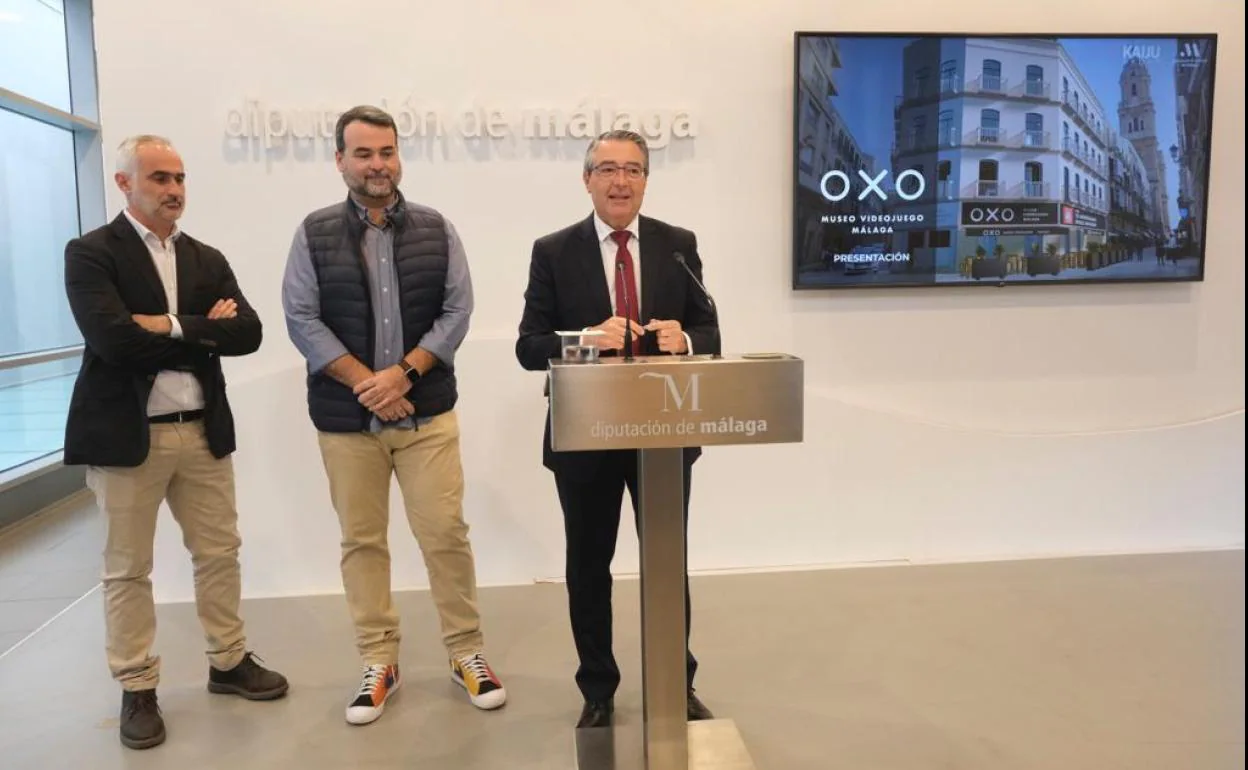 Javier Arbós, Javier Ramos y Francisco Salado han presentado el Museo del Videojuego.