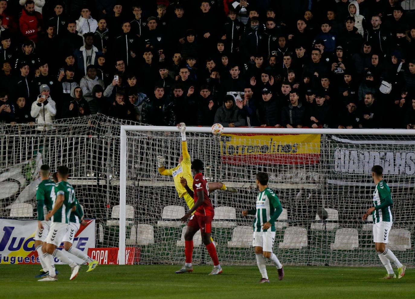 El Torremolinos cae en Copa ante el Sevilla. 