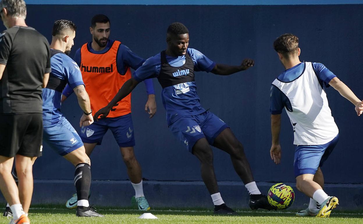 El Málaga viaja a Tarragona con seis canteranos para jugar la Copa