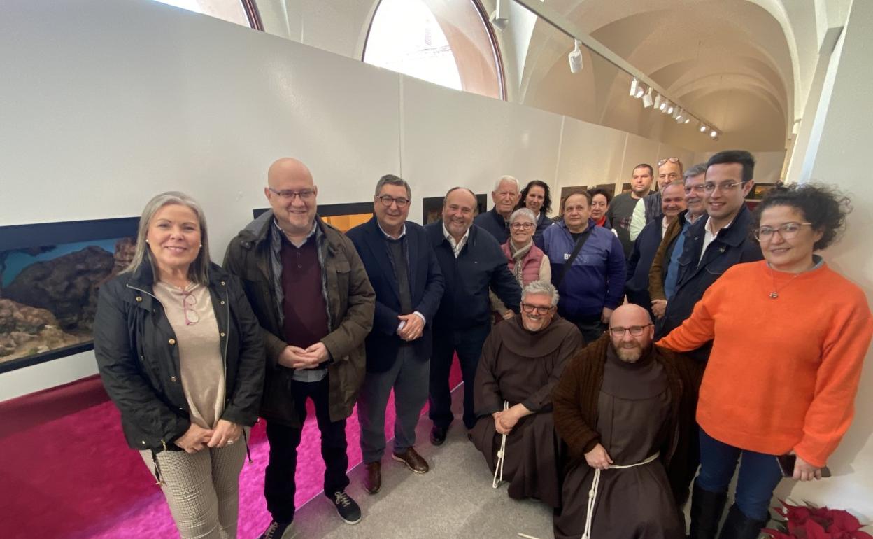 Acto de presentación de la exposición, este miércoles en Vélez-Málaga. 