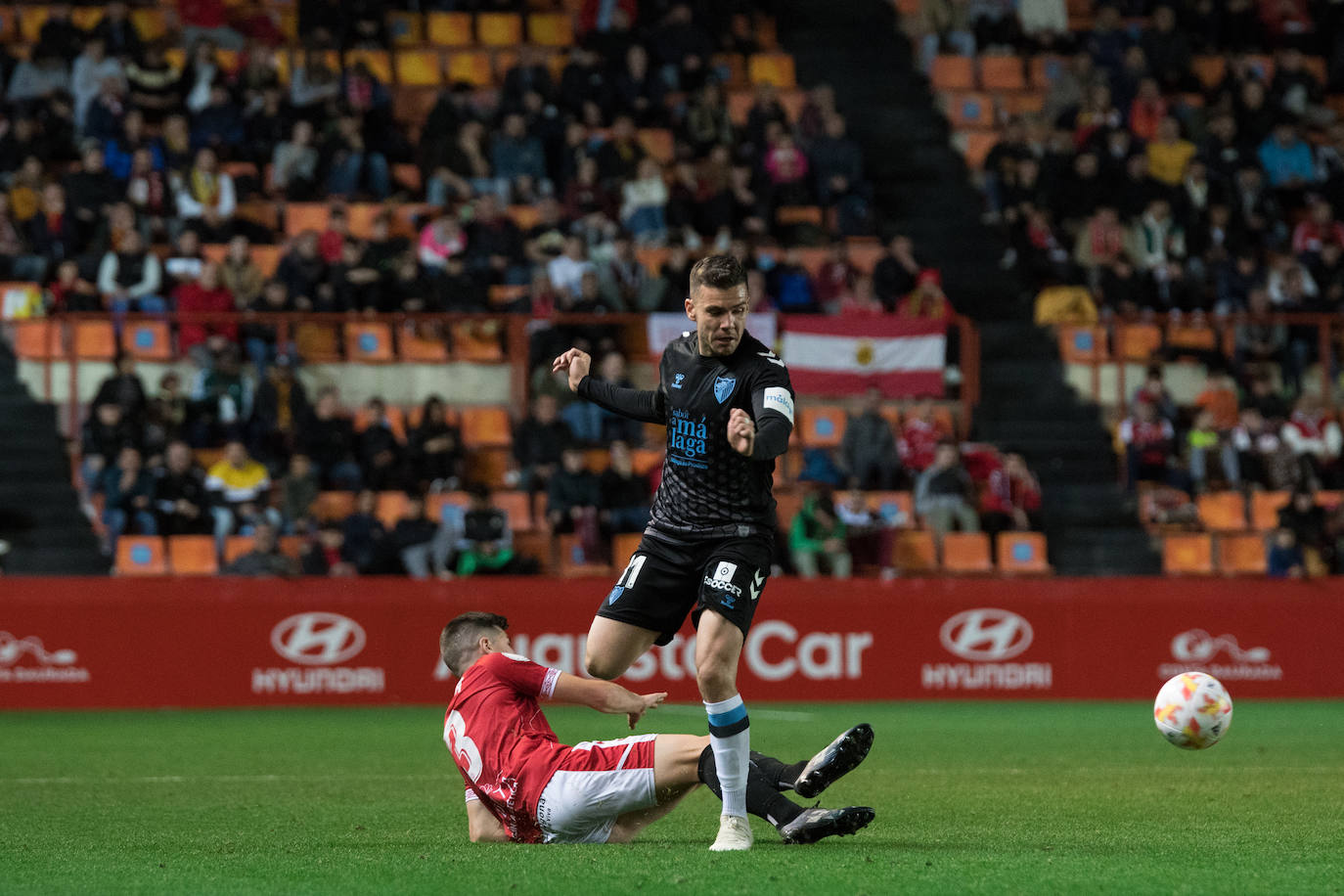 El Málaga perdió en su visita al Gimnástic Tarragona (2-1). 