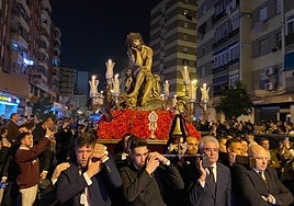 El Cristo de la Humildad y Paciencia, a su paso por la calle La Unión.