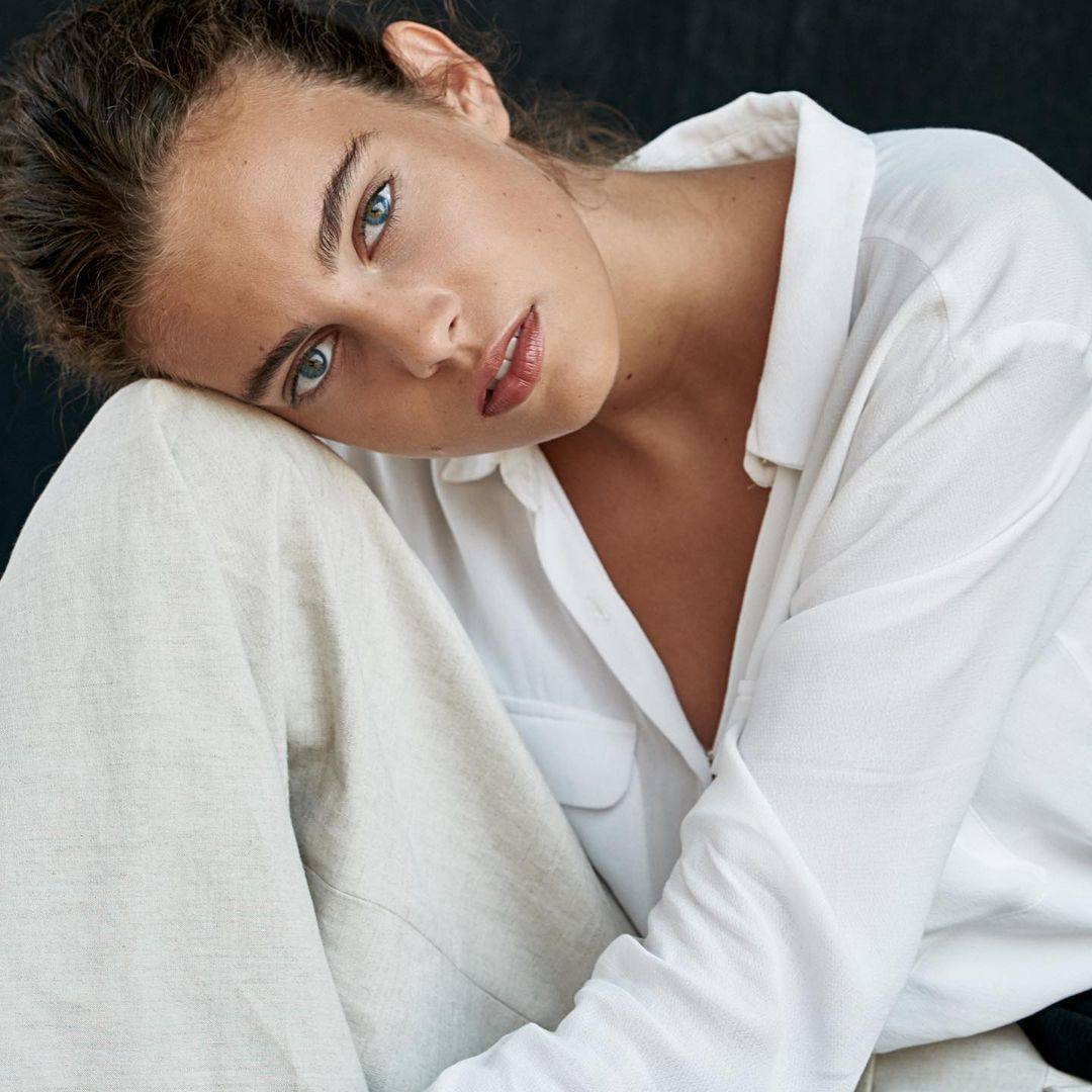 A sus 22 años, esta joven malagueña compagina su faceta de modelo con su carrera (estudia 5º de Ingeniería de Telecomunicaciones en Madrid). En 2018 se alzó ganadora del Premio Belleza Myriam Yébenes (MY) de la Pasarela Larios. Ha protagonizado portadas de revistas de moda de la talla de Marie Claire o Elle y ha sido imagen de El Corte Ingles, Pedro del Hierro, Cartier, Joyas Rabat, Women'secret, Scalpers, Oysho, Lefties o Multiópticas entre otras muchas.