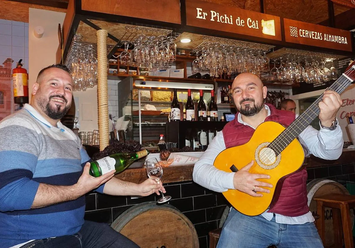 Israel Vieyte e Iñaki Teijón, en el nuevo local de Teatinos.