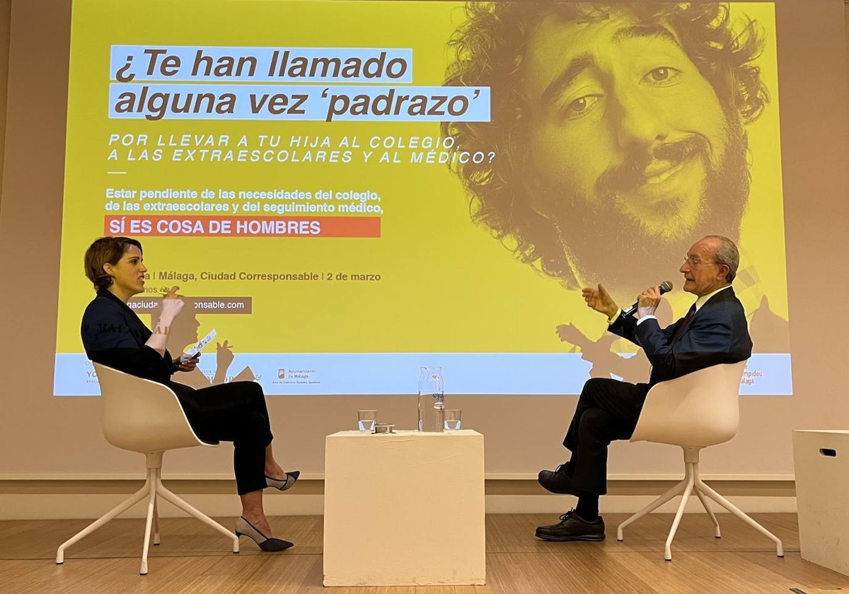 Laura Baena junto a Francisco de la Torre, en la inauguración de las jornadas celebradas en el auditorio del Pompidou.