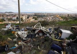 Una ruta por la Málaga de las escombreras ilegales