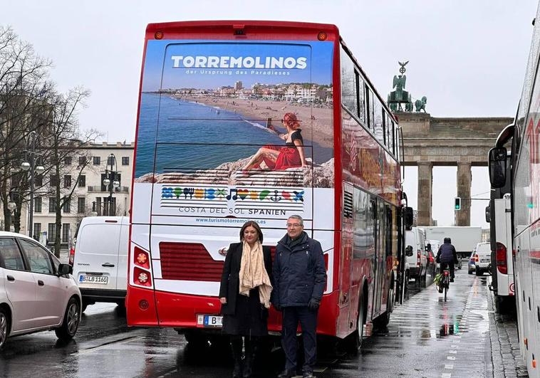 Torremolinos lleva su 'Verano infinito' a los autobuses de Berlín, tras el éxito en Londres