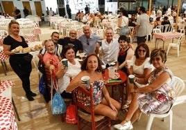 Ambiente peñista en la pasada Feria de Málaga.