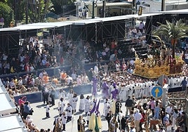 Las viseras de las tribunas generaron críticas por su impacto visual.