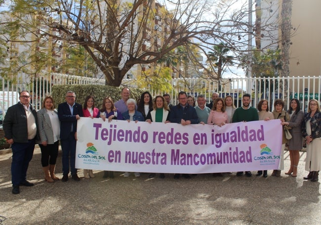 Participantes en el acto con motivo del 8M en la Mancomunidad de la Axarquía.