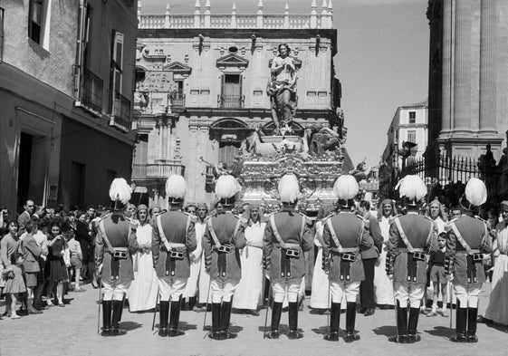 El Resucitado, por Molina Lario en una foto antigua