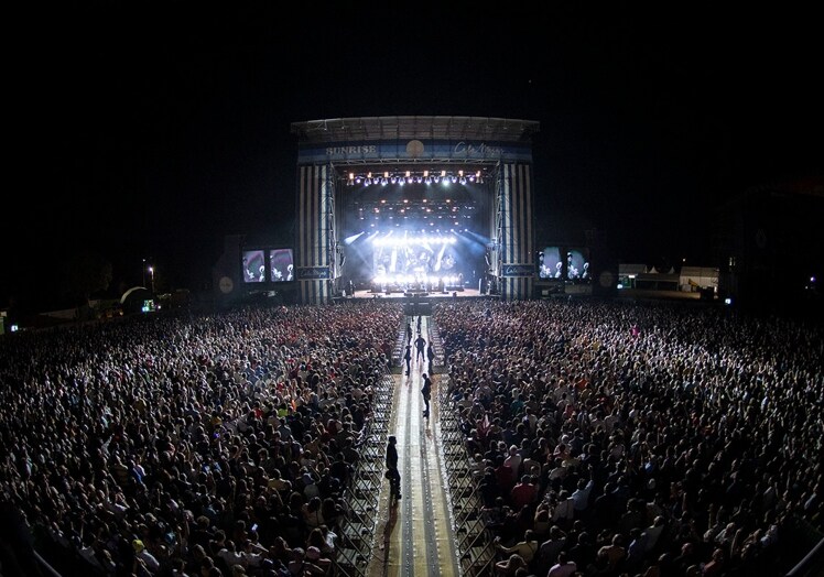 El escenario principal, en la última jornada del festival con Liam Gallagher.