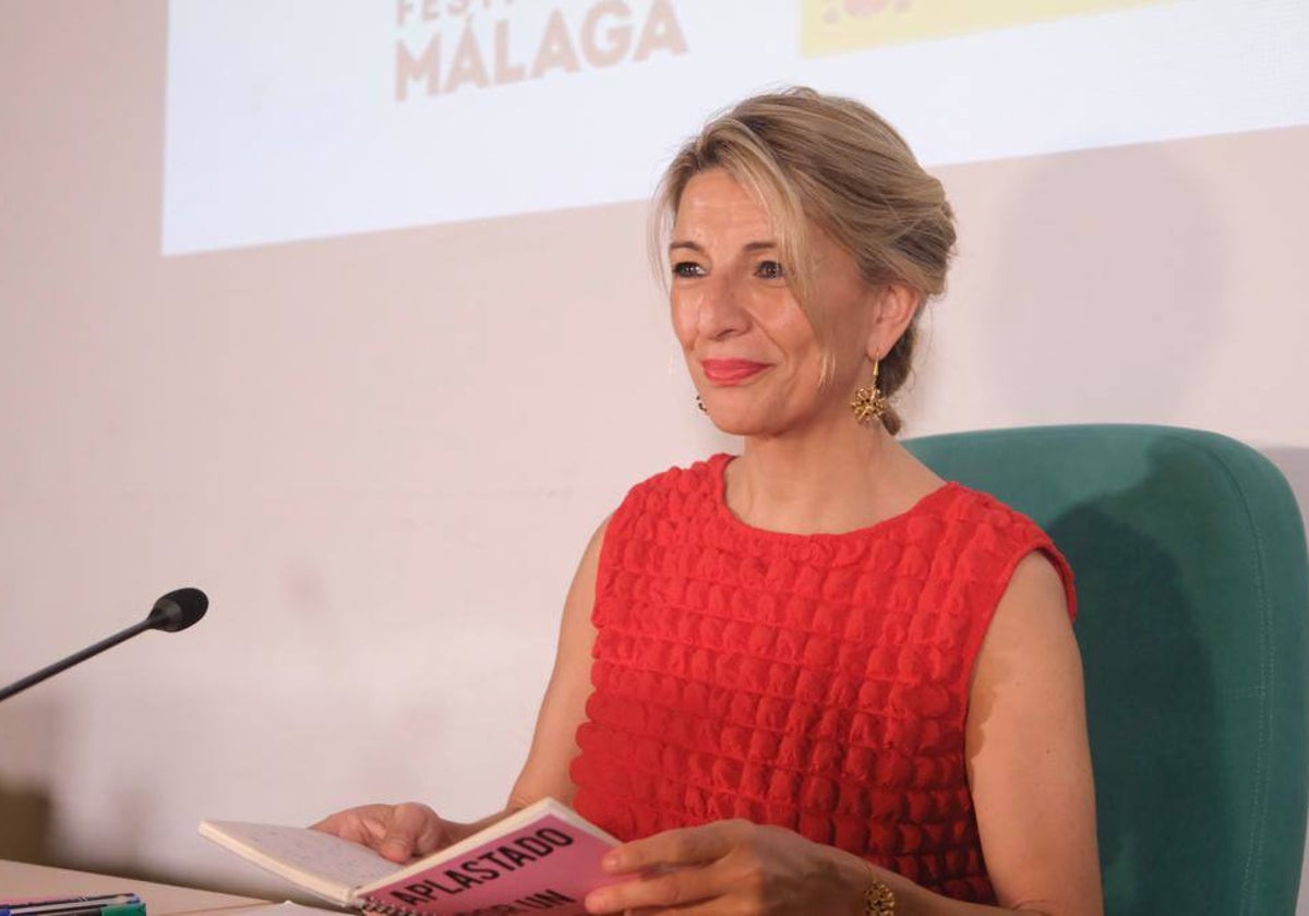 Yolanda Díaz, en la mañana de este sábado en el Rectorado de la Universidad de Málaga.