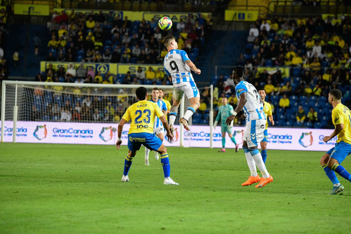 El Málaga logra el empate en Las Palmas en el último suspiro