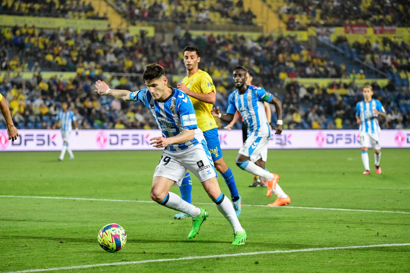 El Málaga logra el empate en Las Palmas en el último suspiro