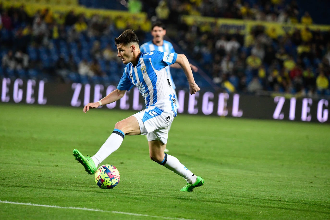 El Málaga logra el empate en Las Palmas en el último suspiro