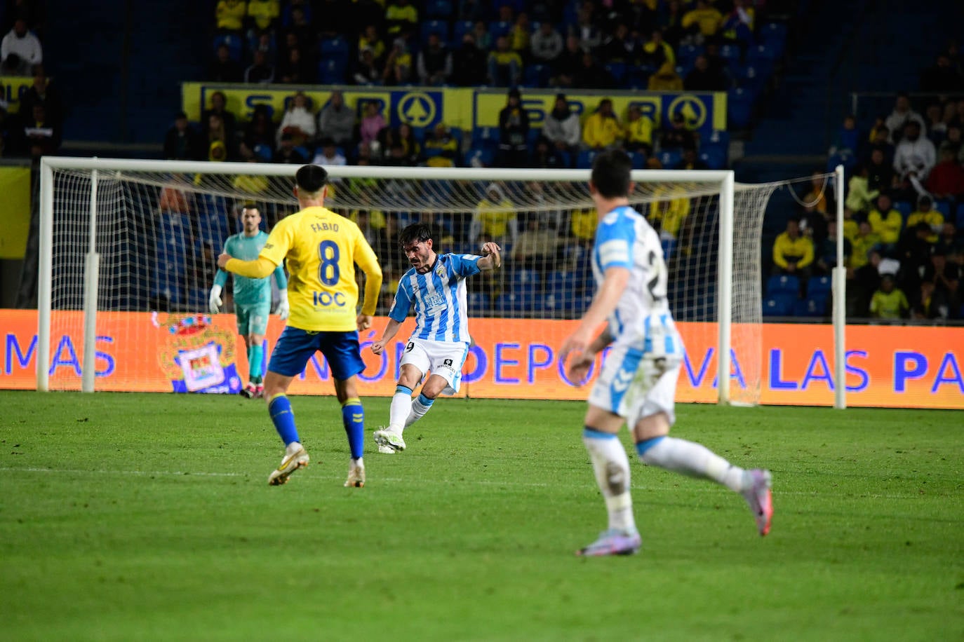 El Málaga logra el empate en Las Palmas en el último suspiro