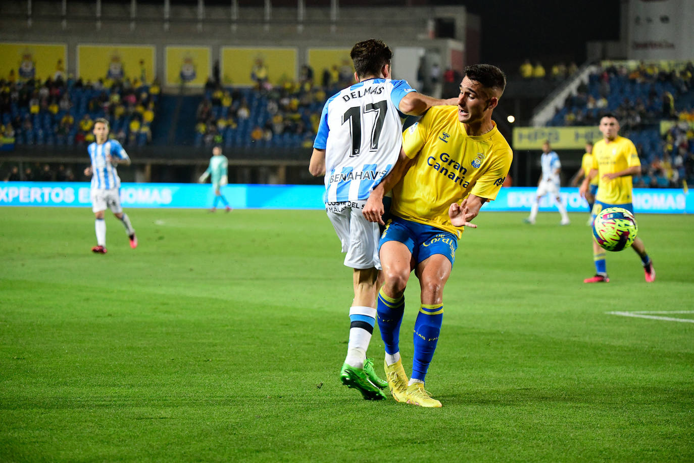 El Málaga logró empatar en Las Palmas in extremis