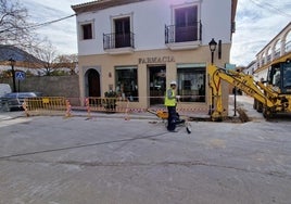 Trabajos de adecuación para instalar las tuberías de conducción.