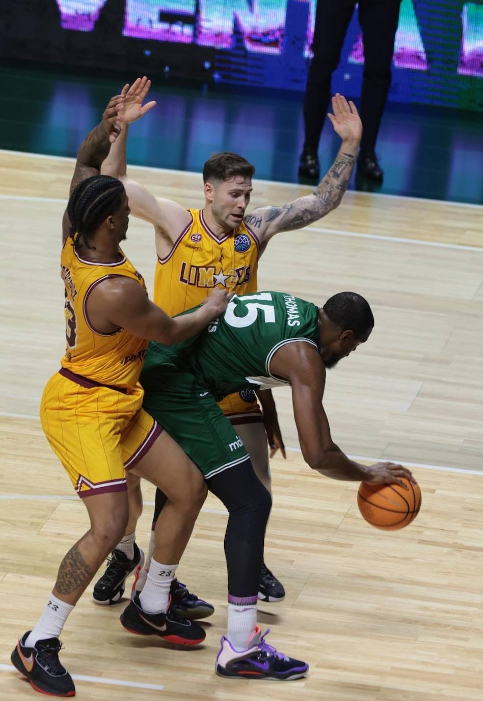 El Unicaja logra su deseada victoria ante el Limoges