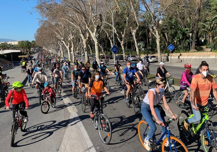 Colectivos ciclistas convocan una nueva 'bicifestación' en Málaga
