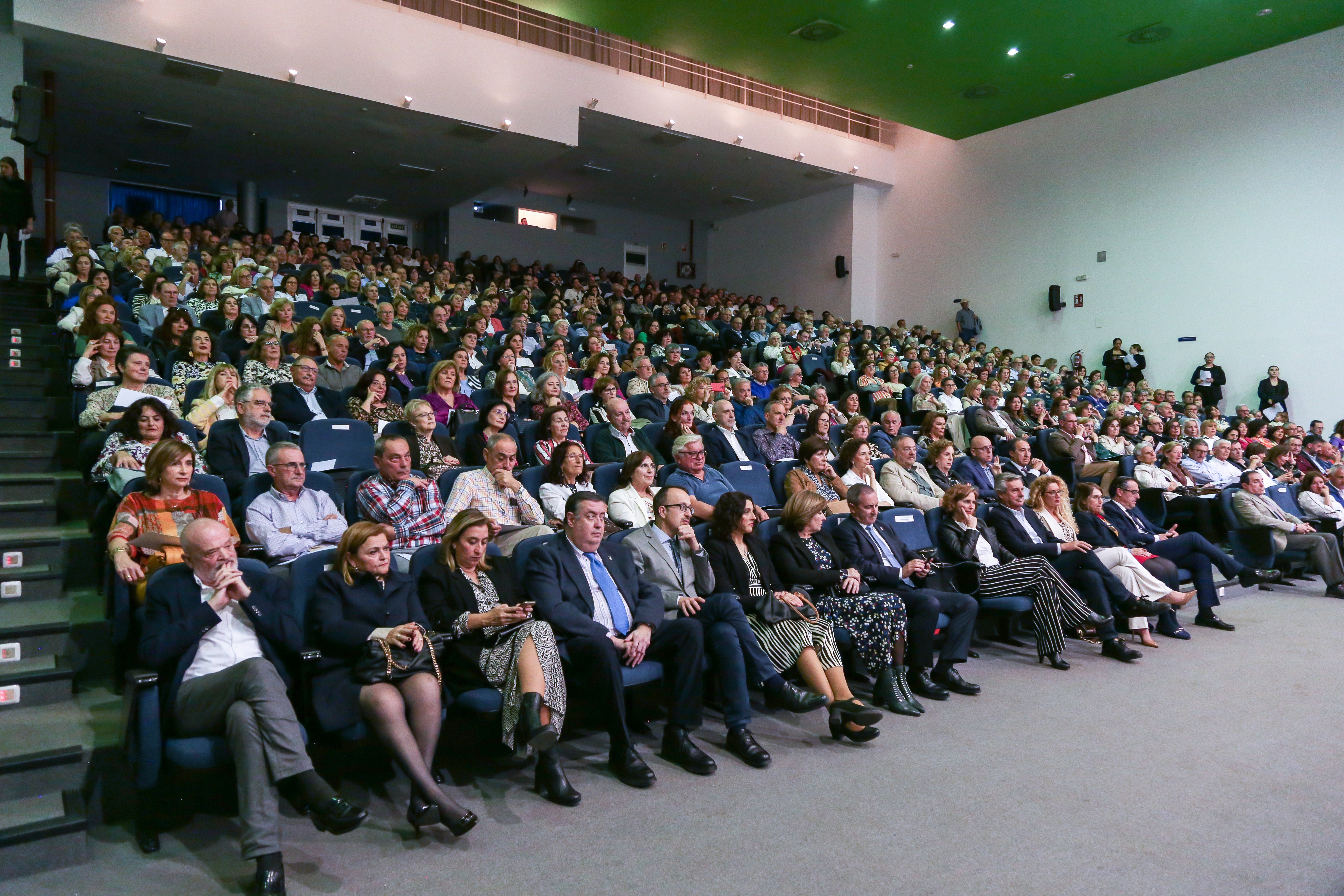 La Delegación de Desarrollo Educativo rinde homenaje a los 513 maestros y profesores jubilados durante el pasado año