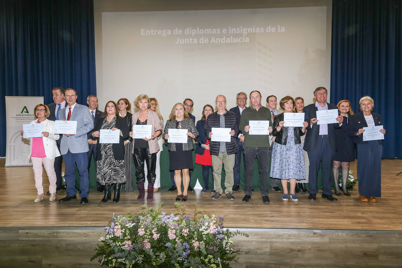 La Delegación de Desarrollo Educativo rinde homenaje a los 513 maestros y profesores jubilados durante el pasado año